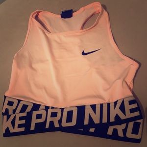 Nike Crop Top